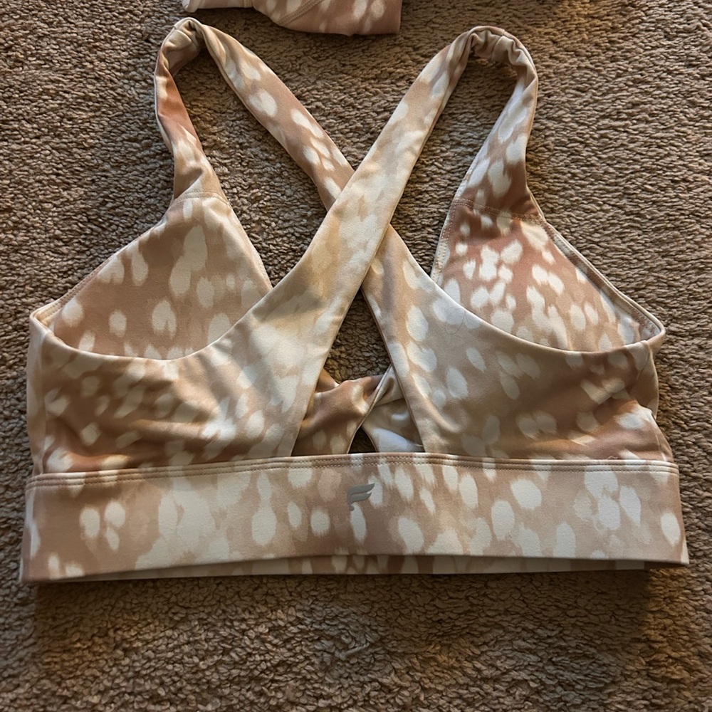 Fabletics Two Piece Set - Picture 3 of 3